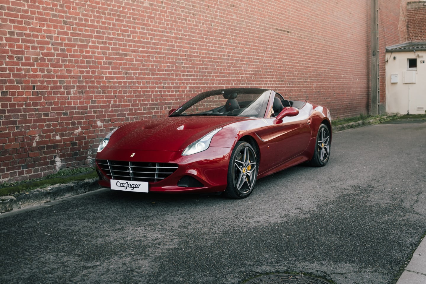 FERRARI California California T