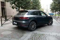 PORSCHE Macan gts 2017