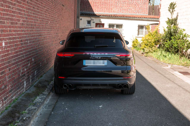 Porsche Cayenne S 1