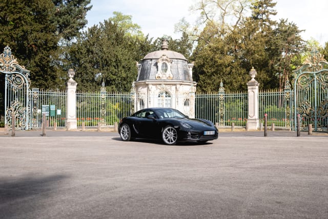 Porsche Cayman 981 1