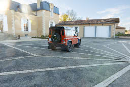 LAND ROVER Defender 90   110   130 adventure edition 2015
