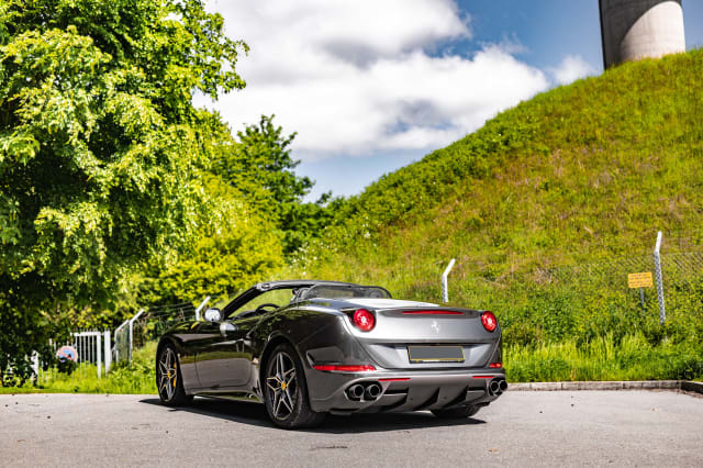 Ferrari California T