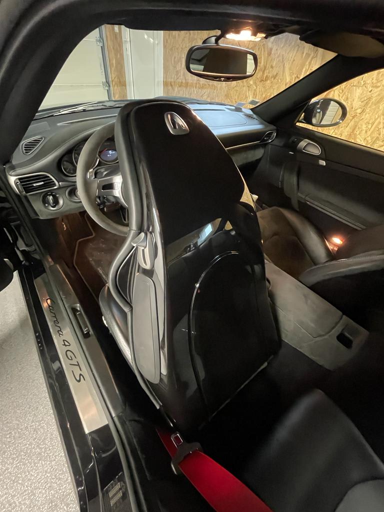 Porsche 911 997.2 Carrera 4 Gts