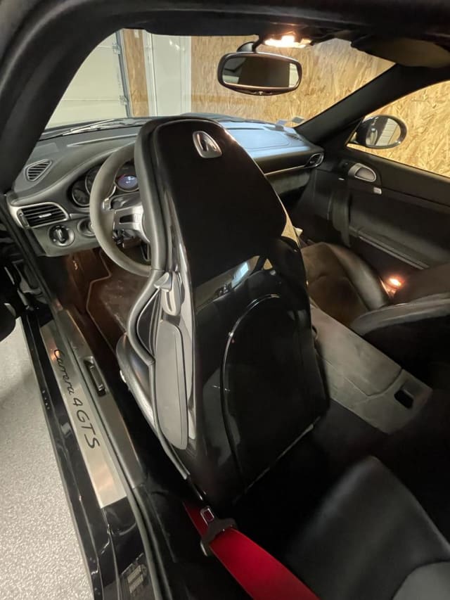 Porsche 911 997.2 Carrera 4 Gts